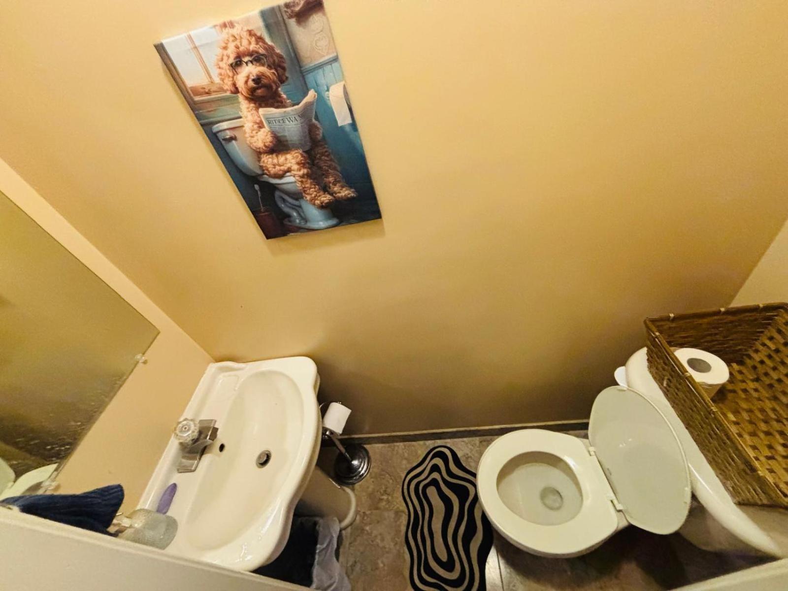 Room With Private Patio Next To Toronto Airport Mississauga Exterior foto